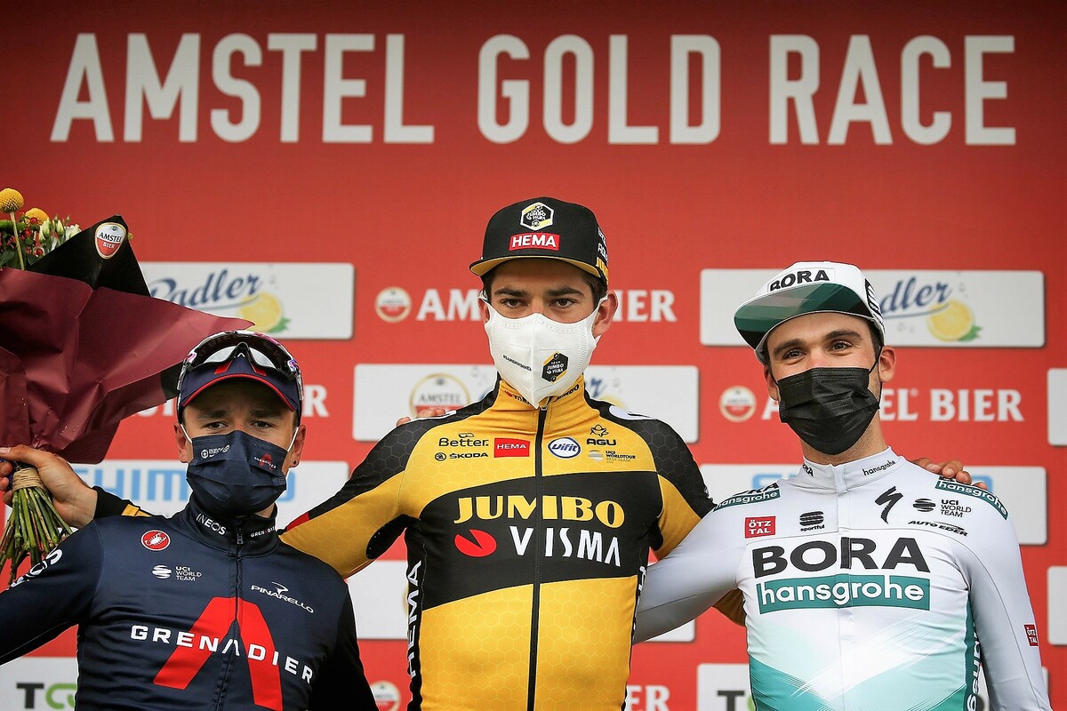 Wout van Aert wint Amstel Gold Race in millimeterspurt