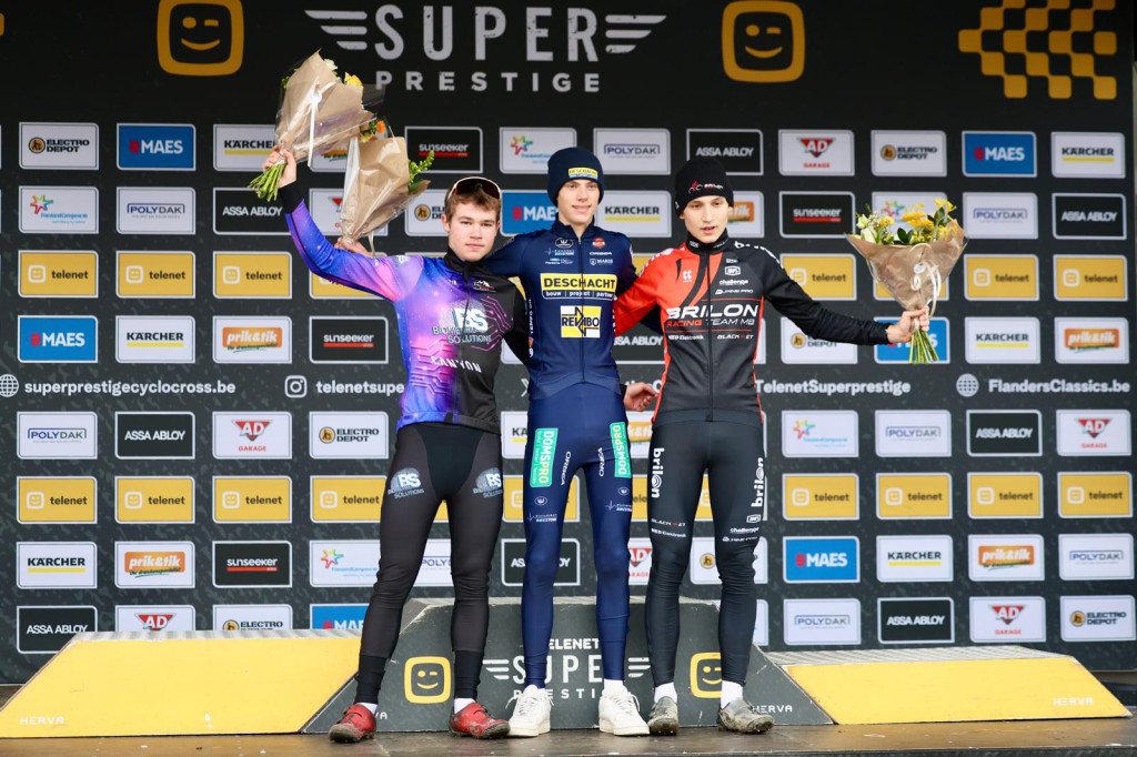Podium junioren heren credit Bram1.jpeg (228 KB)