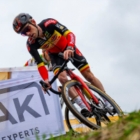 Schade beperkt bij Eli Iserbyt na valpartijen in Flandriencross