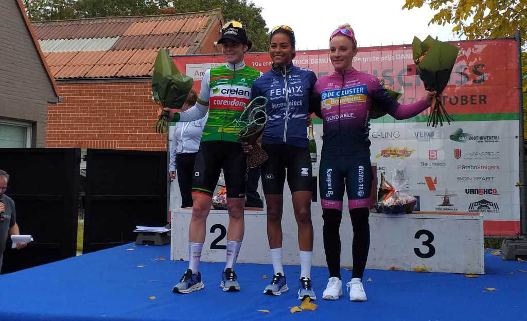 Ardooie 24 podium dames.jpg (210 KB)