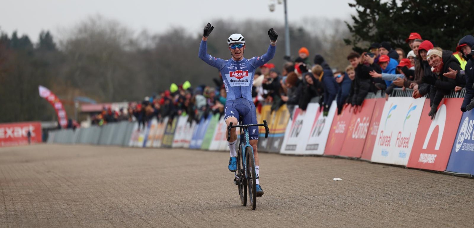 Lange solo richting winst: Niels Vandeputte