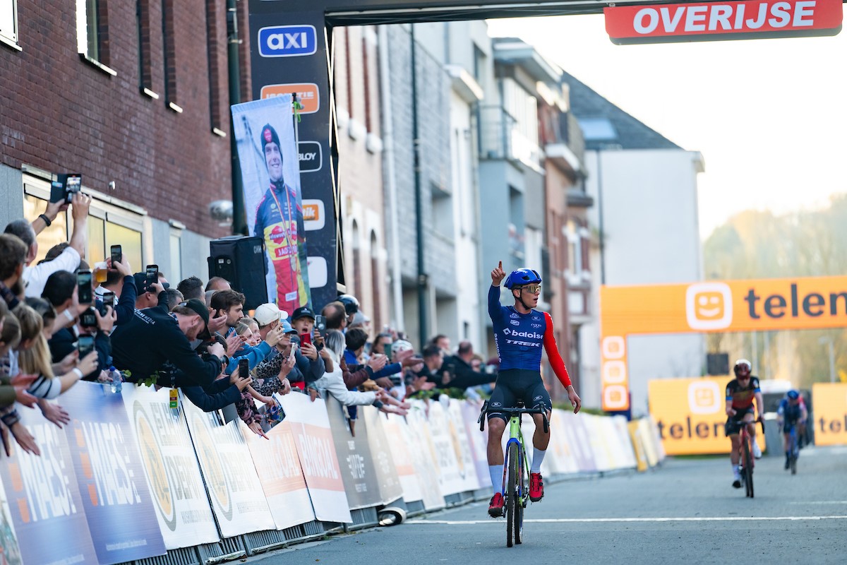 Deugddoende en mooie zege voor Thibau Nys