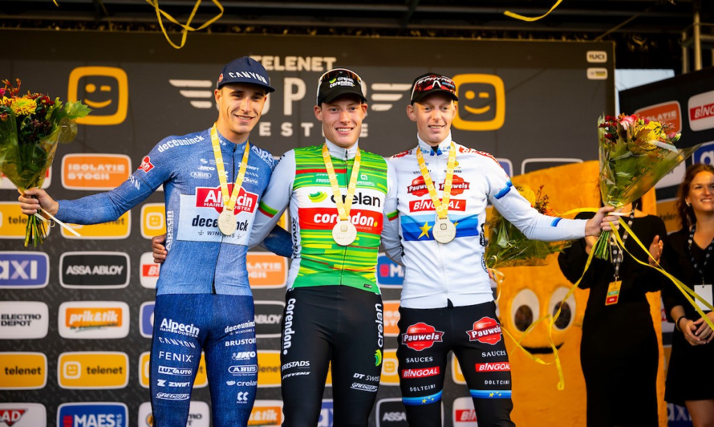 RUD_6233 podium heren.jpg (229 KB)