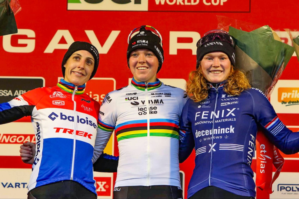 Gavere 24 credit Hazen podium dames.jpg (217 KB)