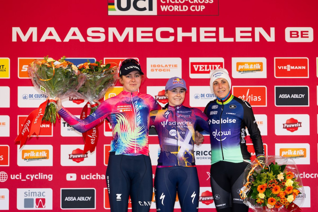 MAA_6763 podium dames.jpg (244 KB)