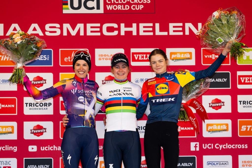 MAA_6789 podium beloften dames.jpg (232 KB)