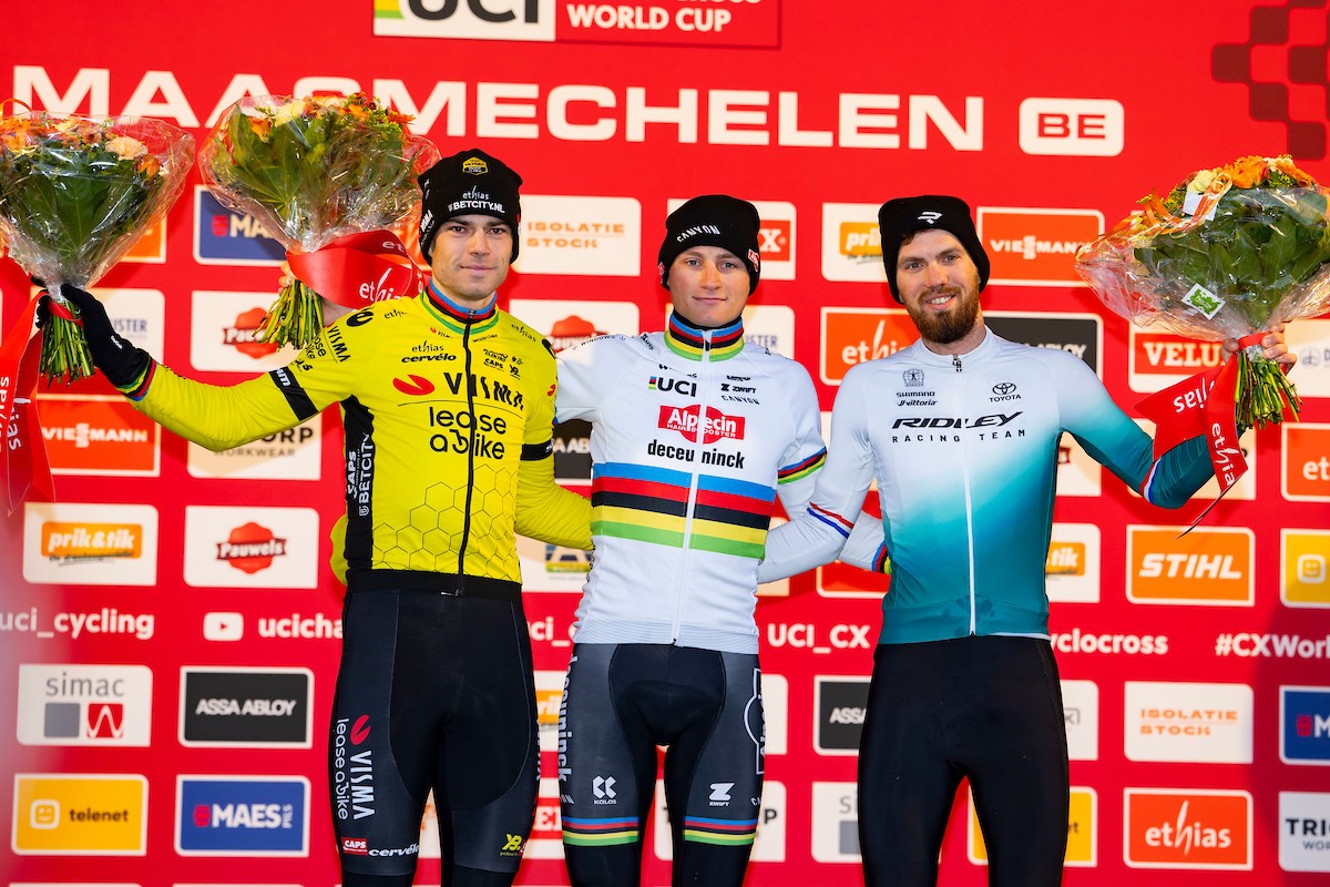 MAA_7157-Verbeterd-NR podium heren.jpg (286 KB)