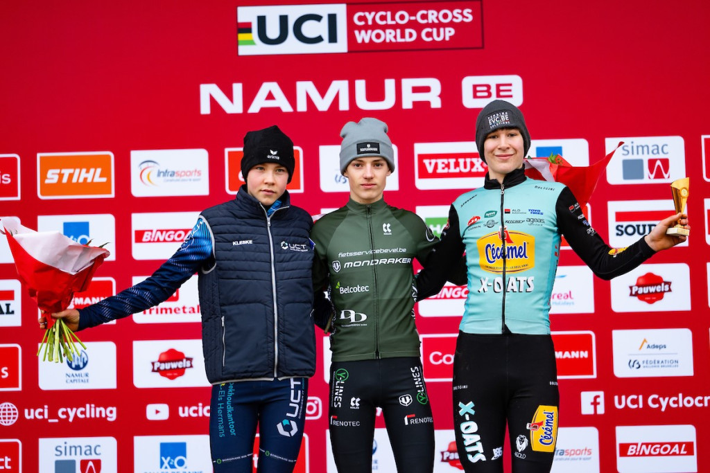 NAM_3635 podium nieuwelingen 1ste j.jpg (213 KB)