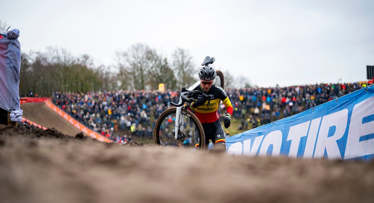 Belgische selectie voor WB Zonhoven met de mythische kuil