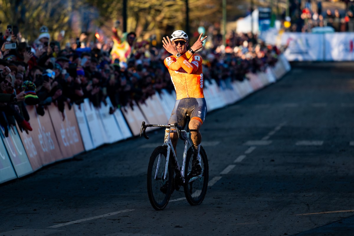 Van der Poel pakt een historisch 7de Wereldtitel veldrijden