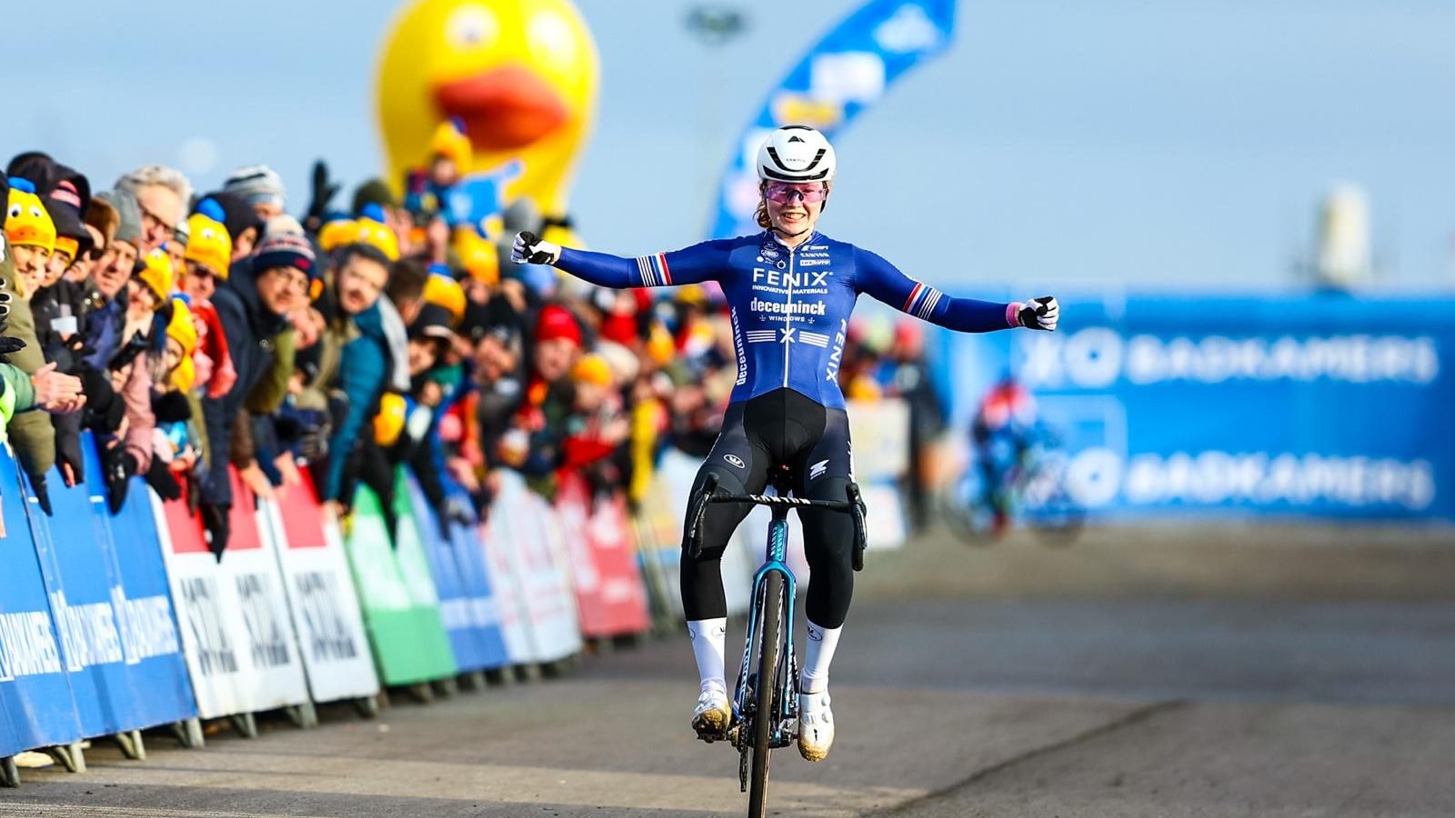 Puck Pieterse klieft naar winst in Koksijde